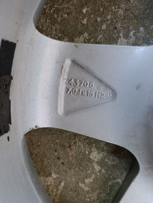 Продам диски r16