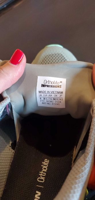 Кросівки жіночі Solomon, ідеальний стан Оригінал, замовила на оф сайті