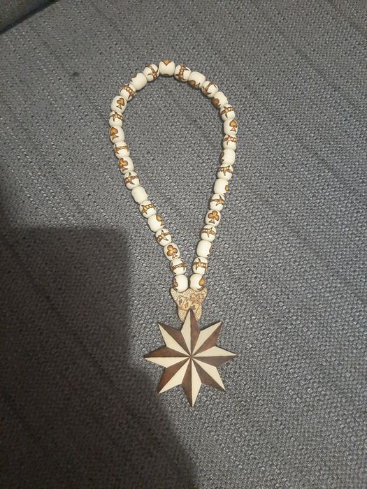 Монашки із шара більярдного!