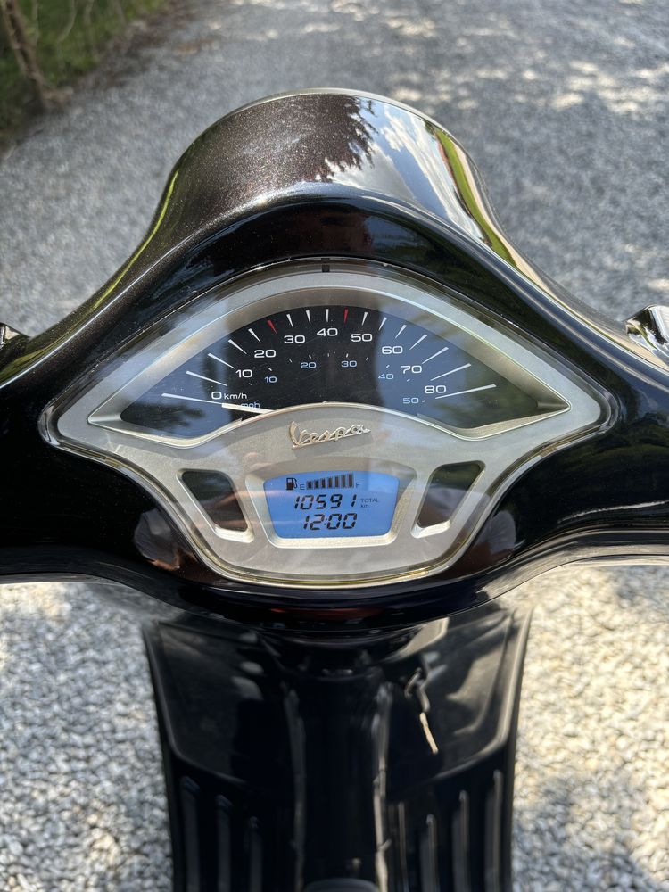 Piaggio Vespa Primavera