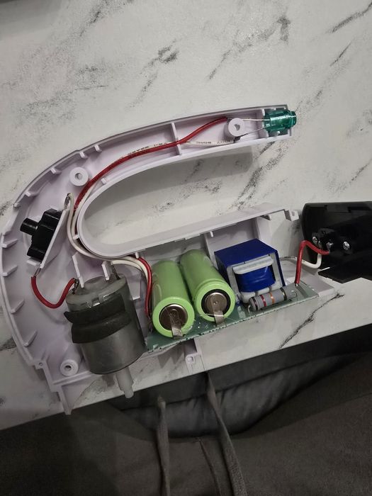Naprawię wszystko, co na prąd lub baterie! Elektronik z pasją!