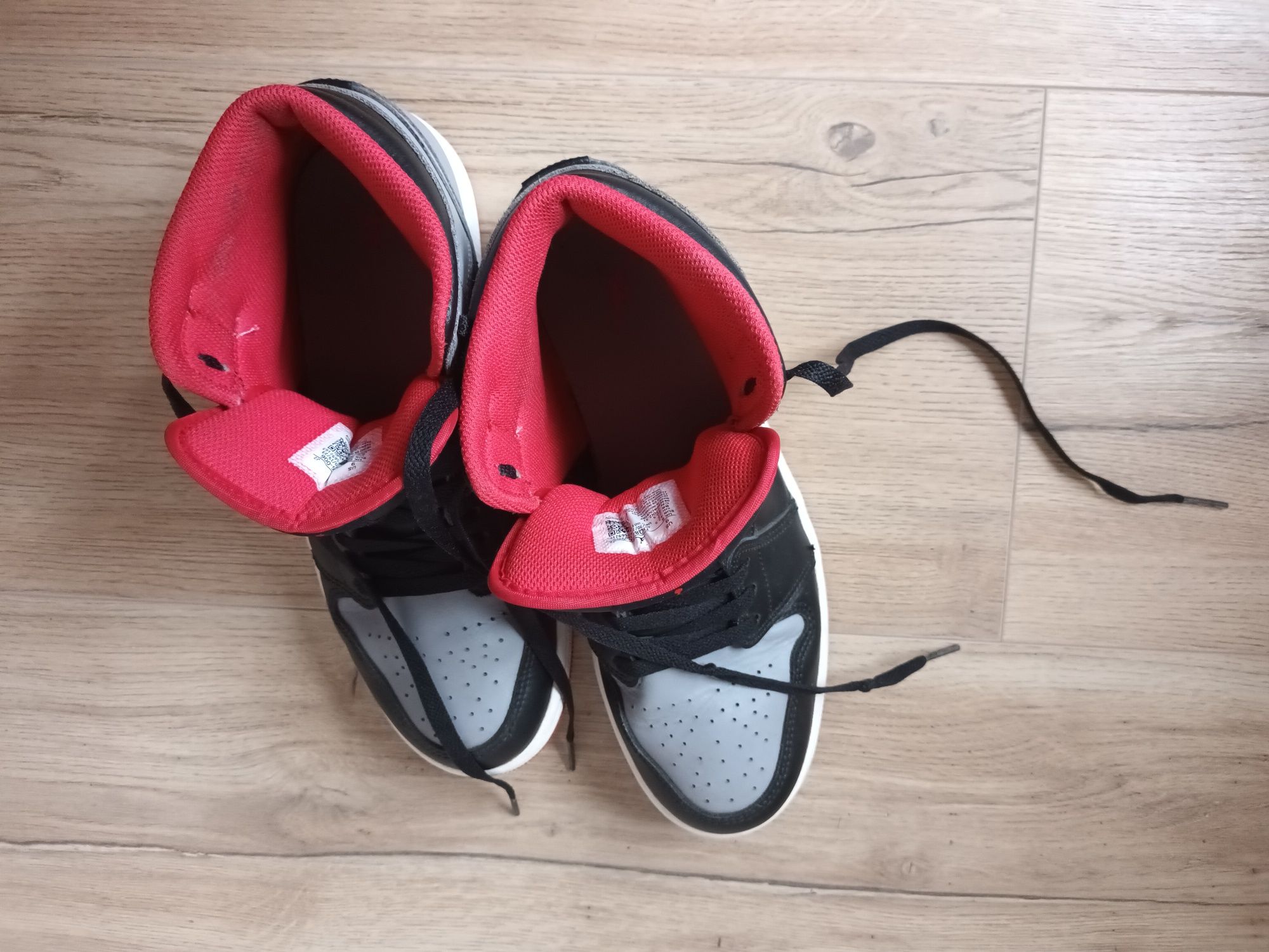 Air jordan mid 1 42.5