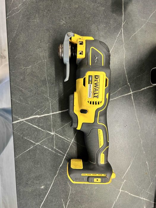 OKAZJA! Dewalt DCS355 – w pełni sprawna, samo body + opcja zestawu