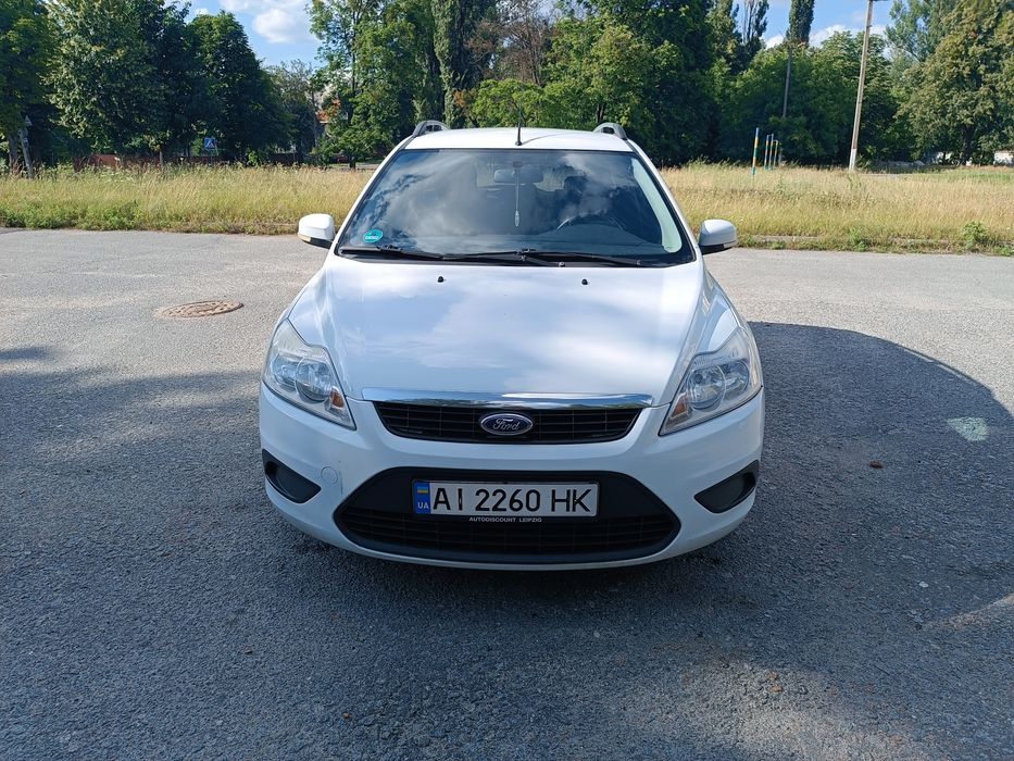 Ford focus 2, 2010, 1,6 дизель (базовая комплектация)
