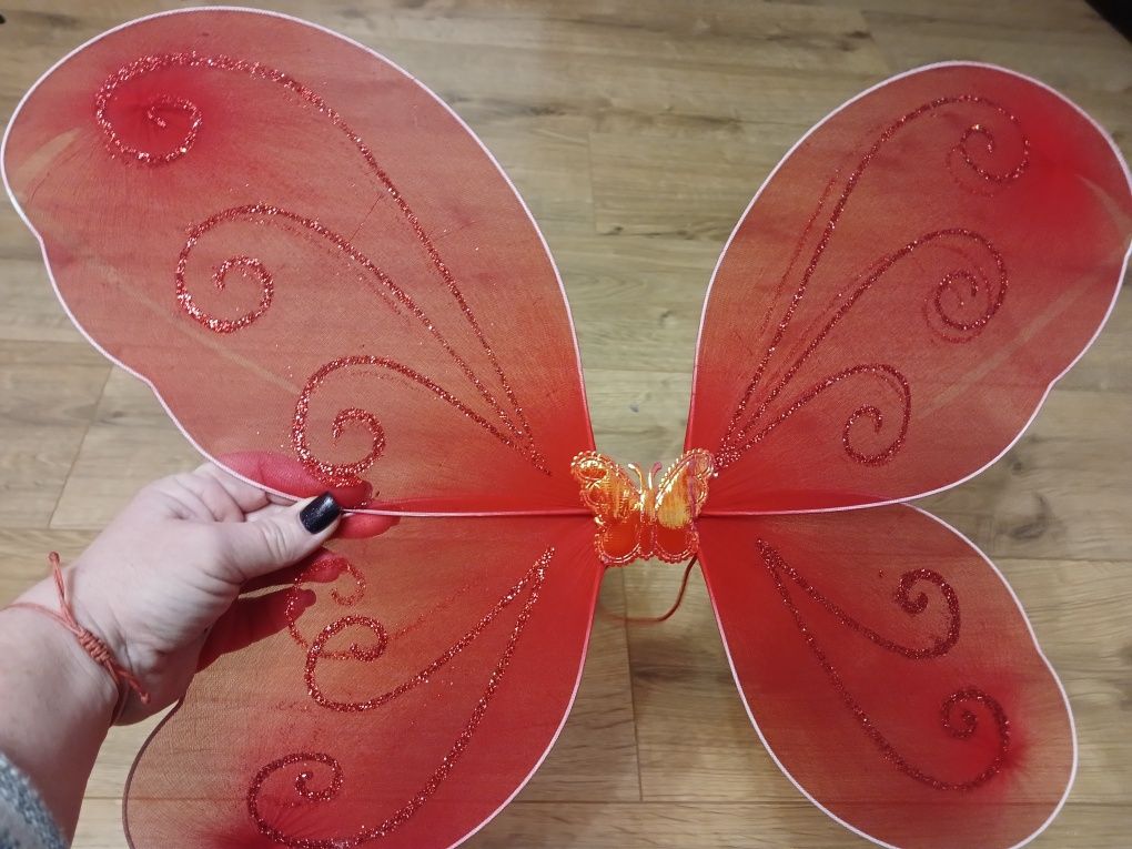 Продам новогодний маскарадний костюм бабочки-феи