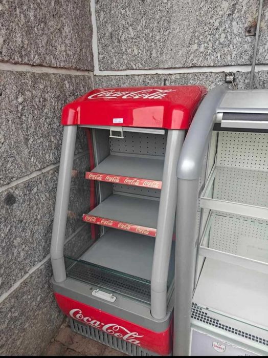 Mural frigorífico- Vitrine com cortina