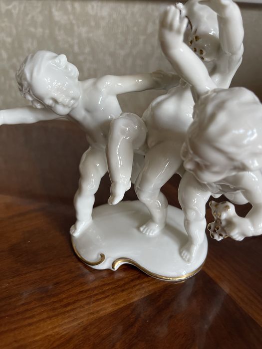 Статуэтка « Танцующие Путти» Hutschenreuther