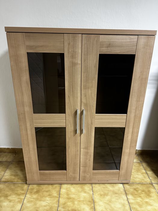 Witryna z przeszkleniem kolor dab