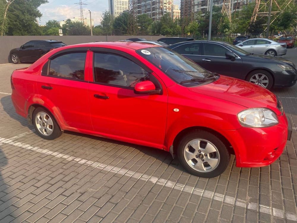 Chevrolet Aveo 1.5 газ/бензин автомат в отличном сост