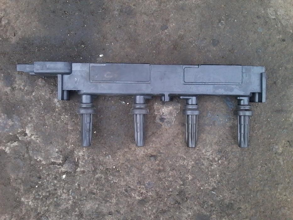 Катушка зажигания Citroen Picasso C4 C5 C8 1.8 2.0 2.2