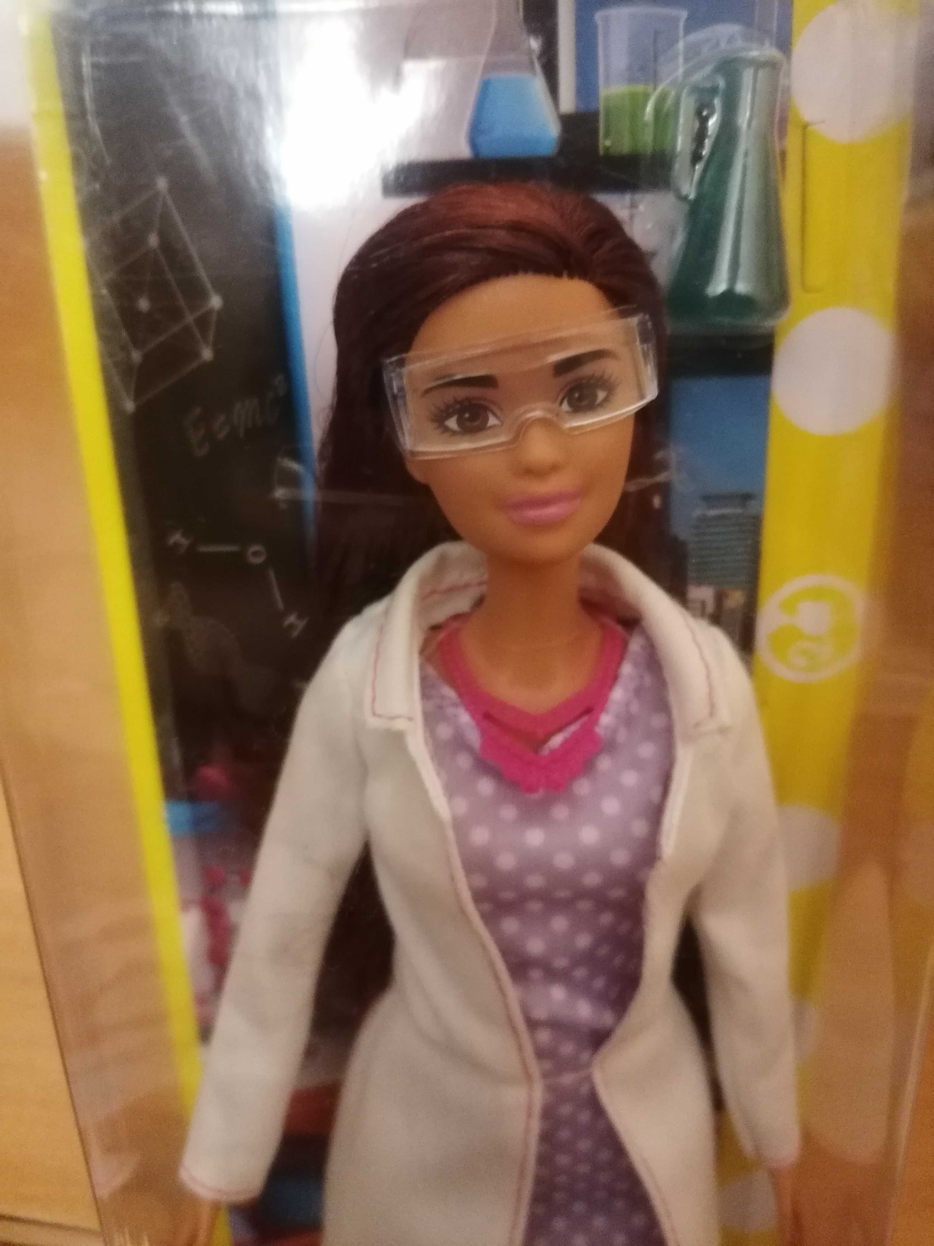 Nowa lalka Barbie Naukowiec laborantka
