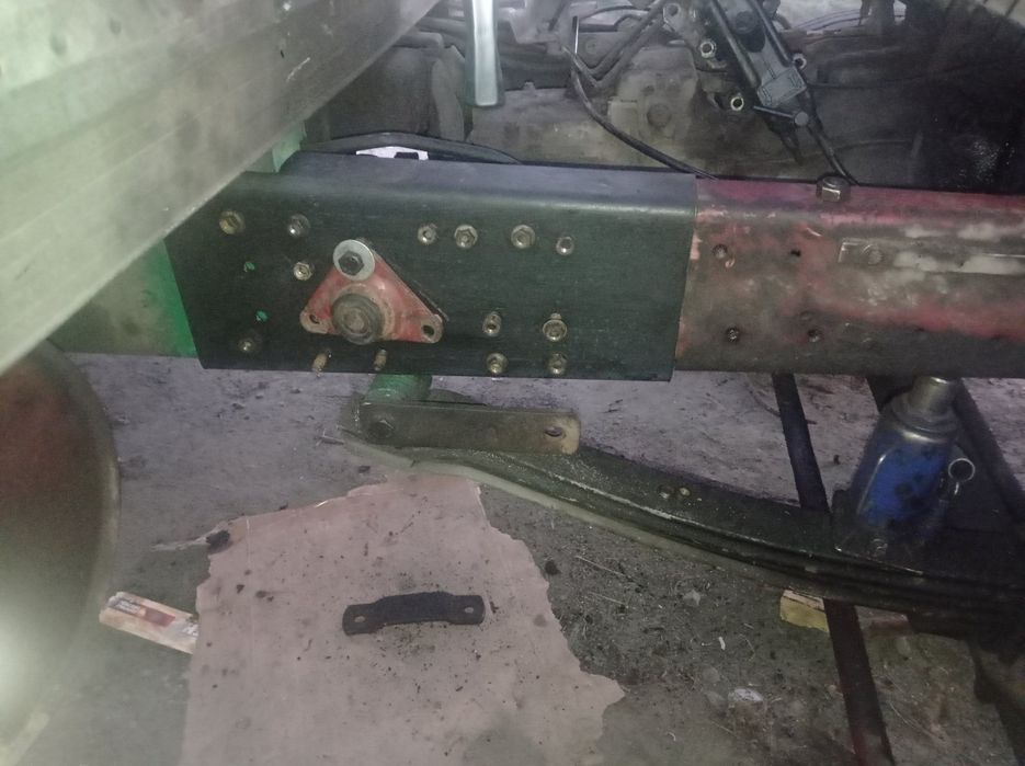 Мерседес Mercedes Benz 1317