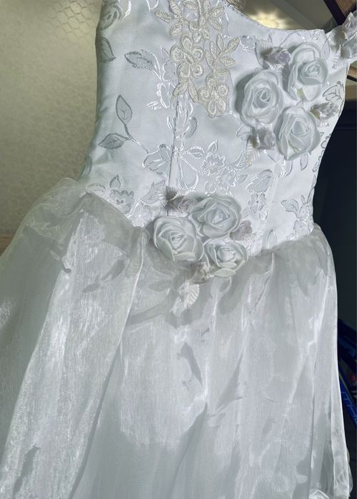 Продам прекрасное детское платье с накидкой