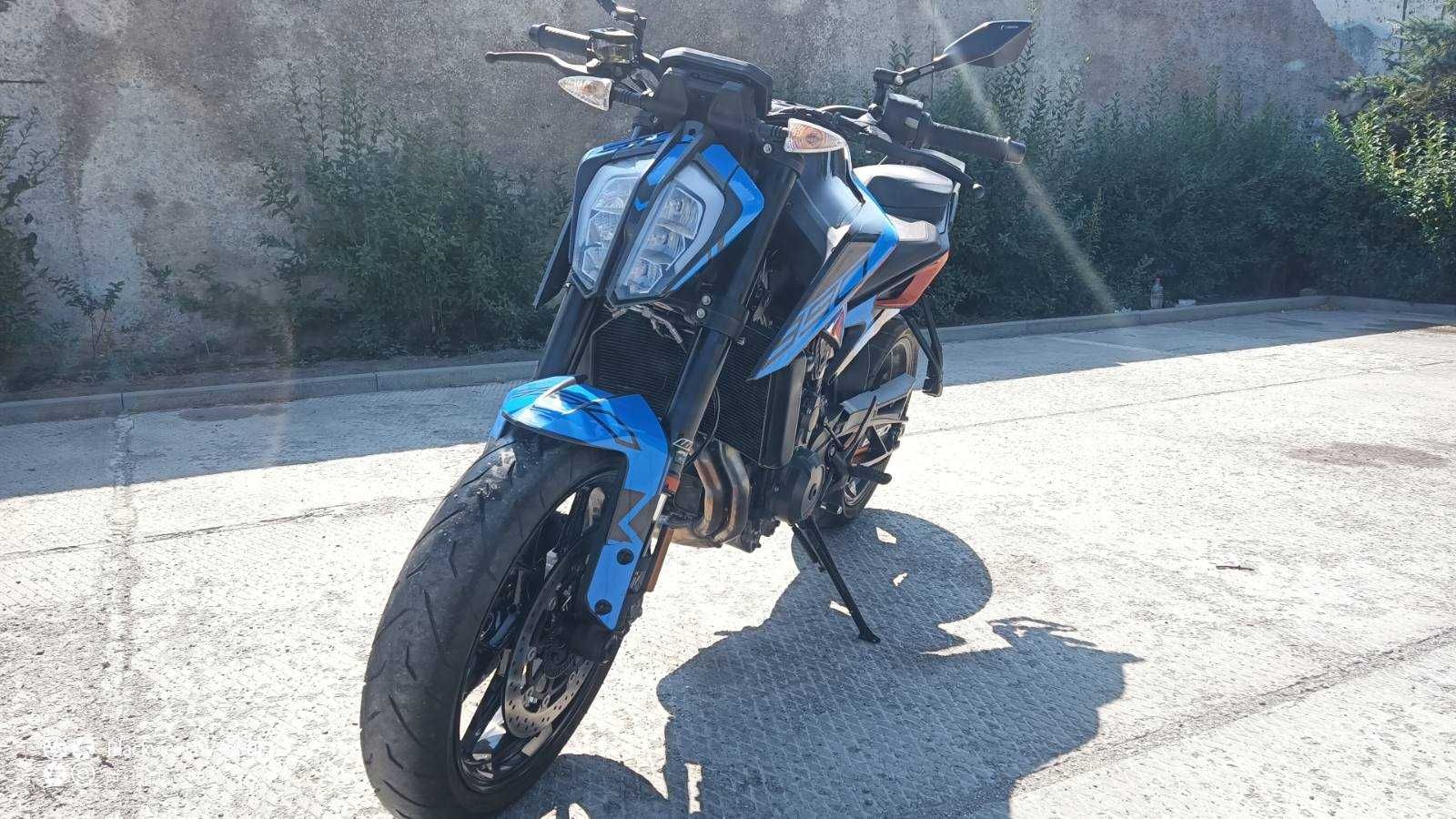2021 KTM 890 Duke