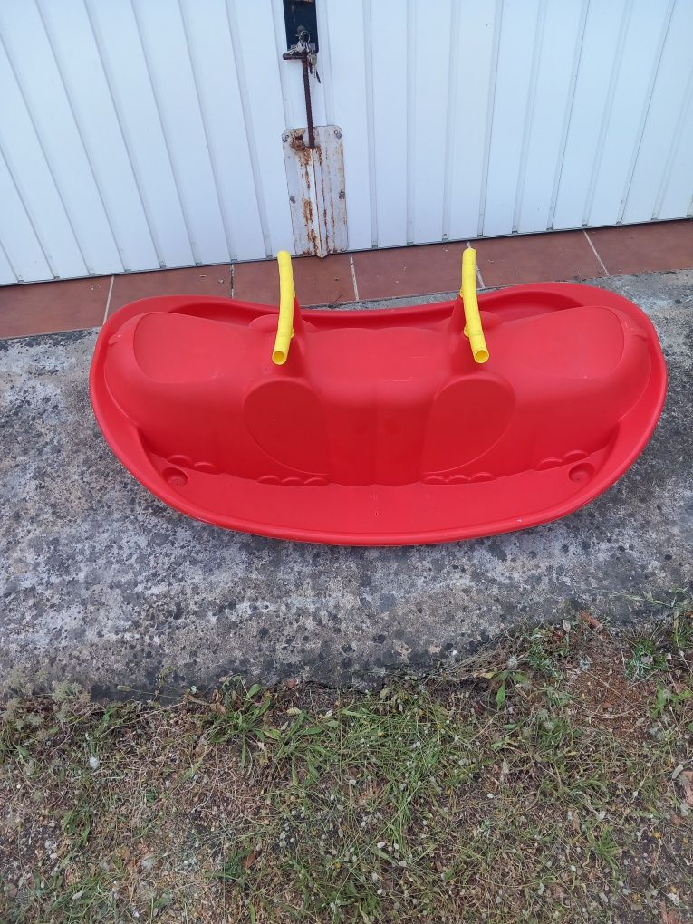 Baloiço novo,nunca usado.