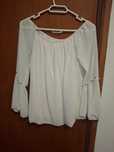 Camisola branca com bolas nas mangas