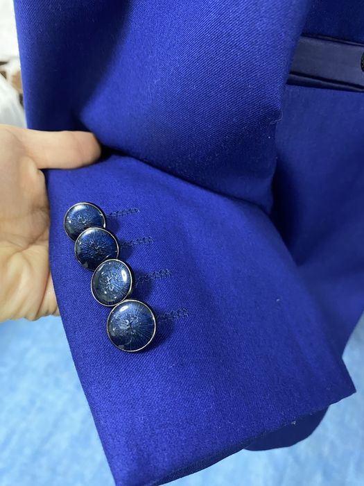 Класичний чоловічий костюм, святковий костюм