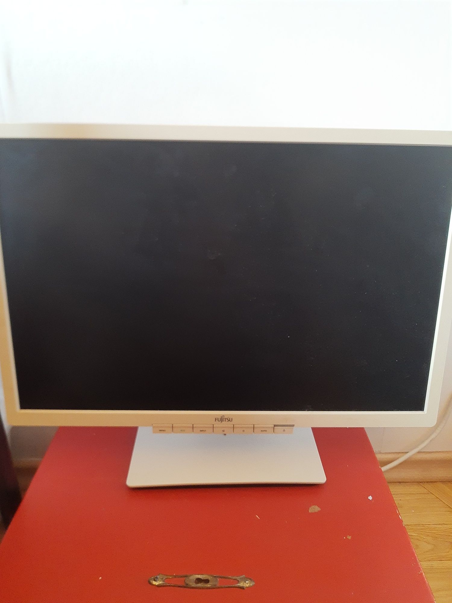 monitor Fujitsu  22" cale