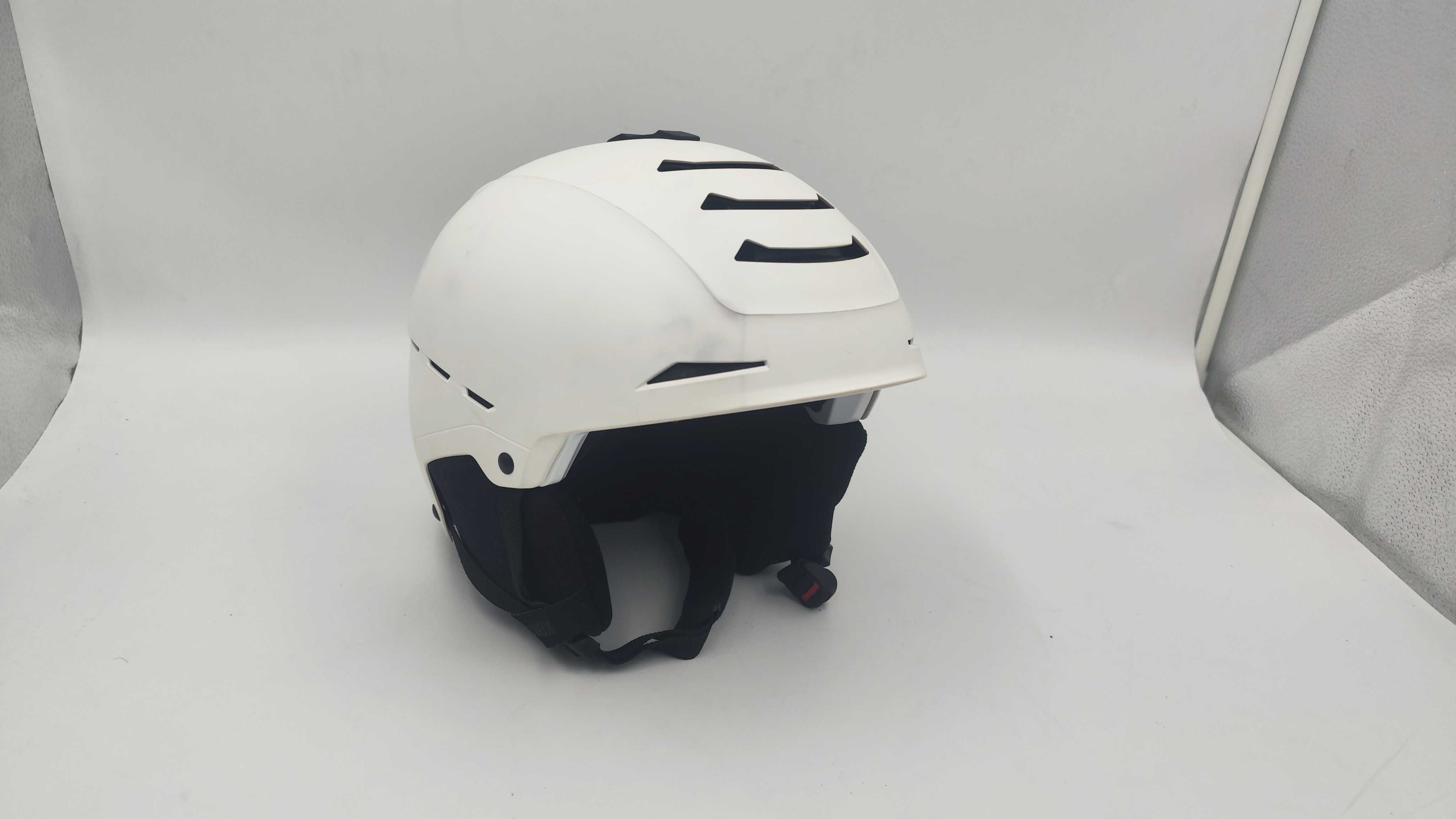 Kask Narciarski Uvex Legend 2.0 biały 59 - 62 cm (AM22)