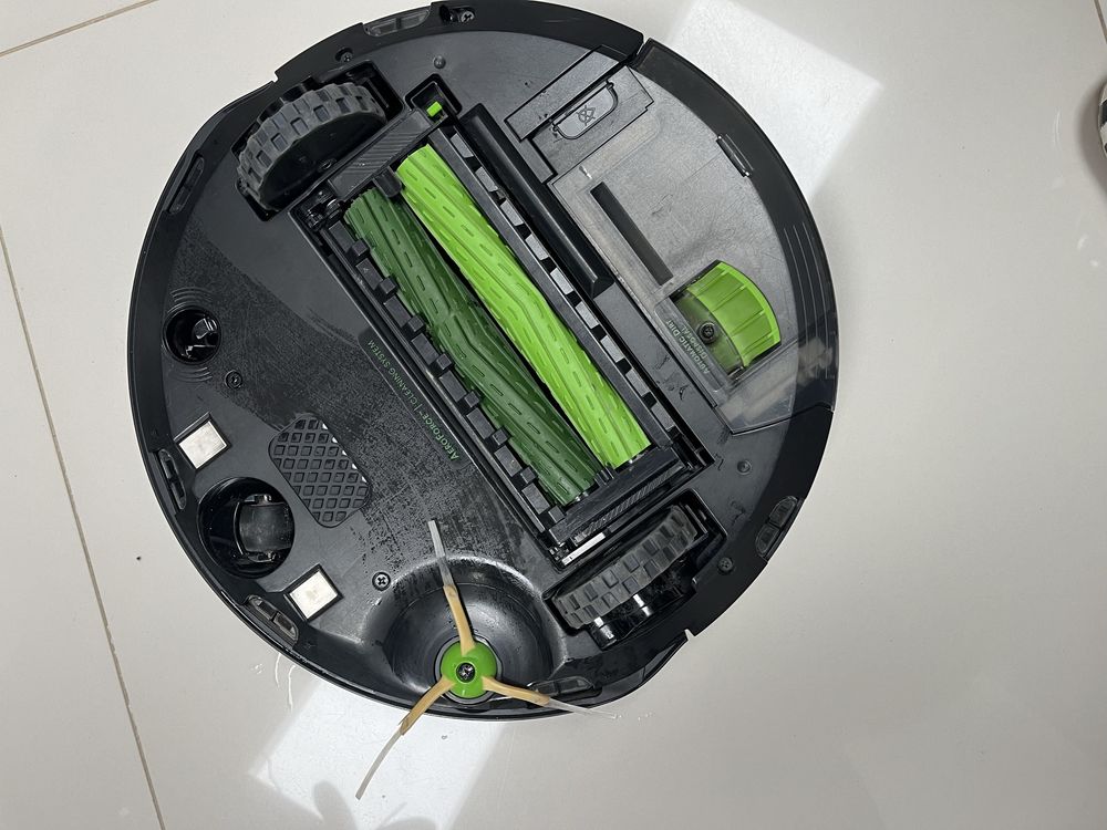 IRobot J7 odkurzacz