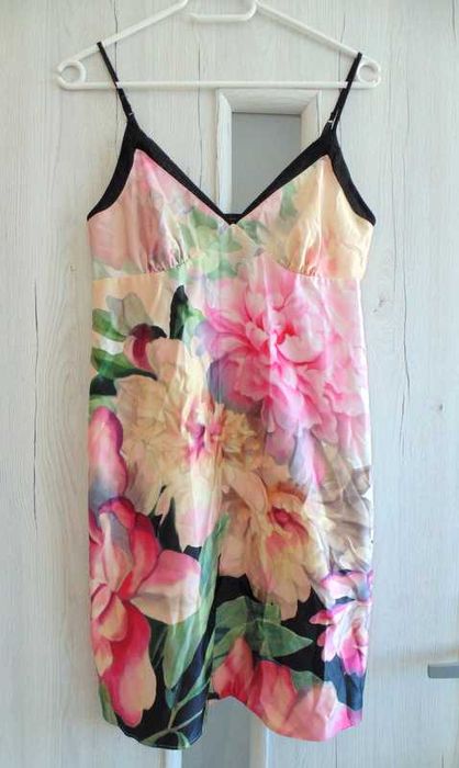 By Ted Baker śliczna koszula nocna w kwiaty na ramiączkach 38