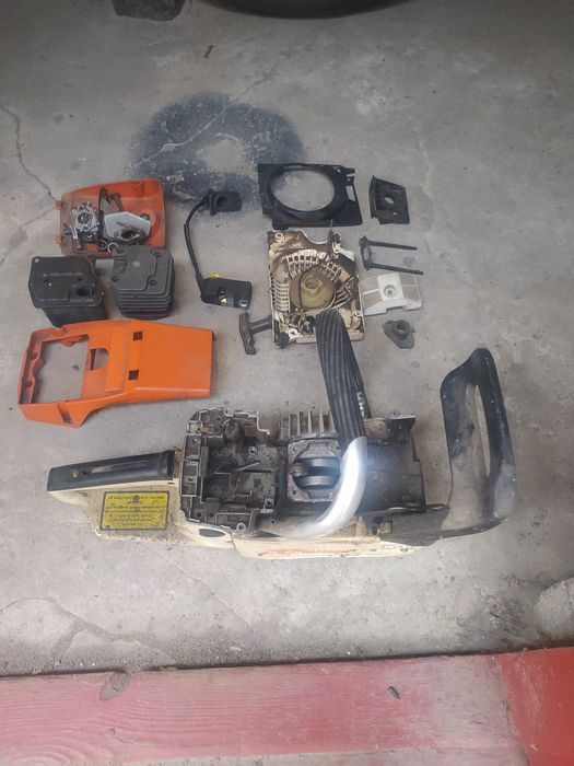 Продам бензопилу по запчастям или под восстановление