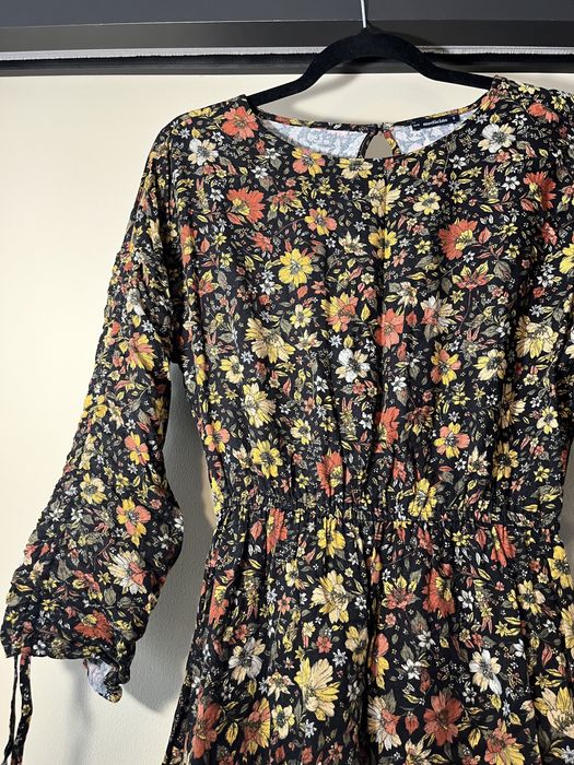 Sukienka w kwiaty S 36 medicine