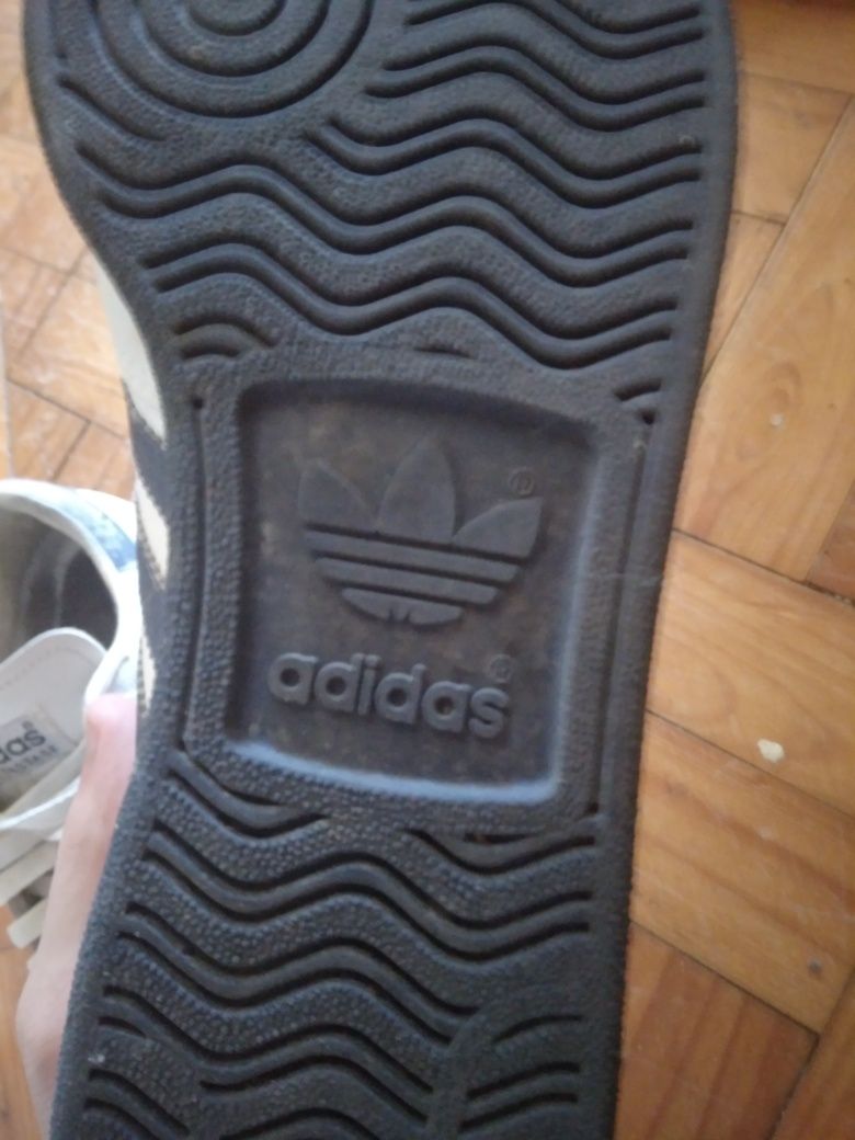 Sapato Adidas Bom estado