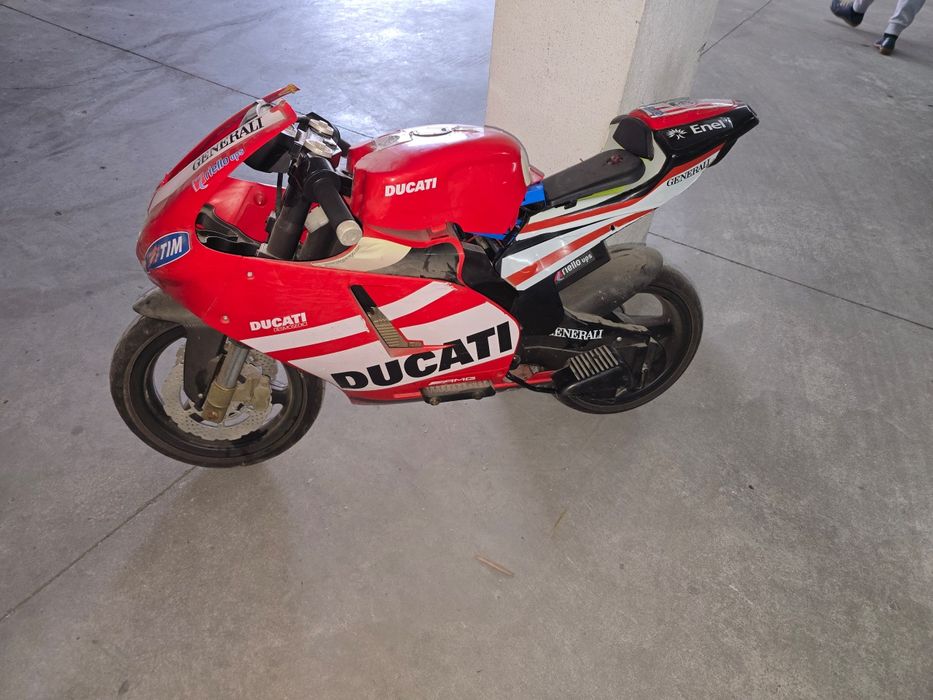 Moto infantil ducati
