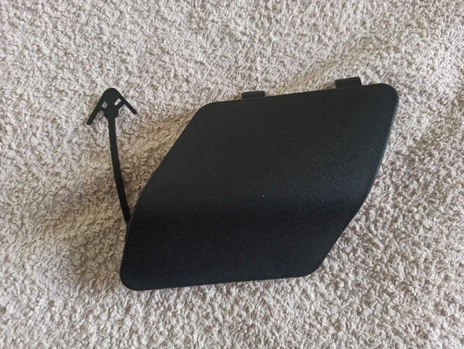 Передняя заглушка бампера Renault Master III