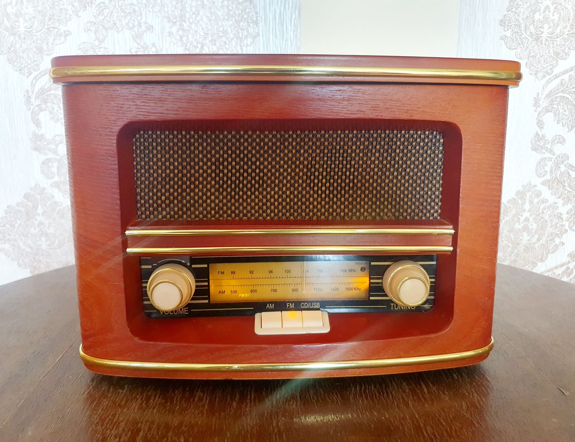 Drewniane retro radio Orava - USB, CD, AUX IN, FM, AM