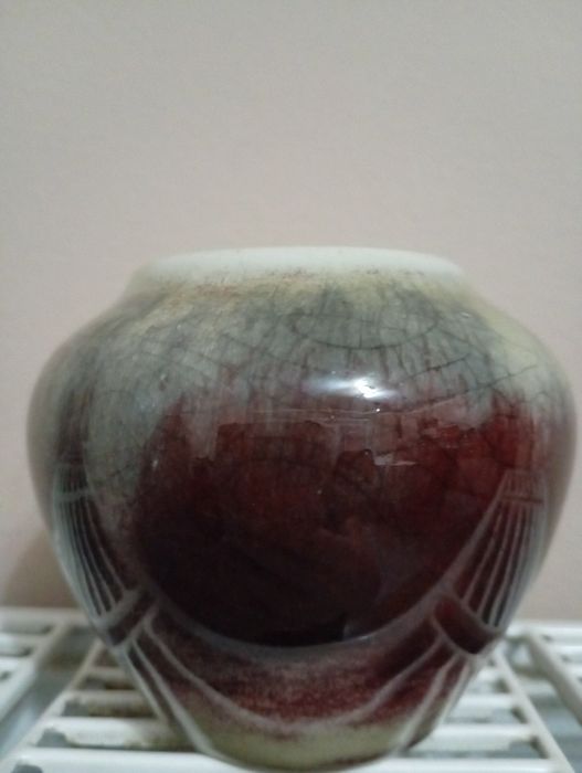 Wazon ceramiczny Bauhaus dla miłośników stylu Art Deco