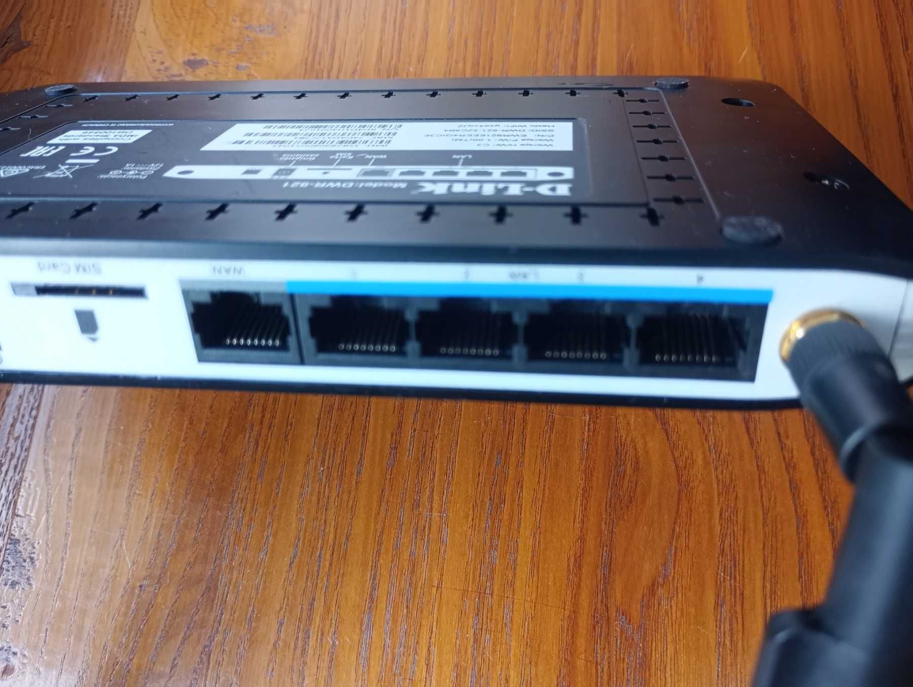 Modem,Ruter D-Link model DWR-921 4G.gniazdo SIM.