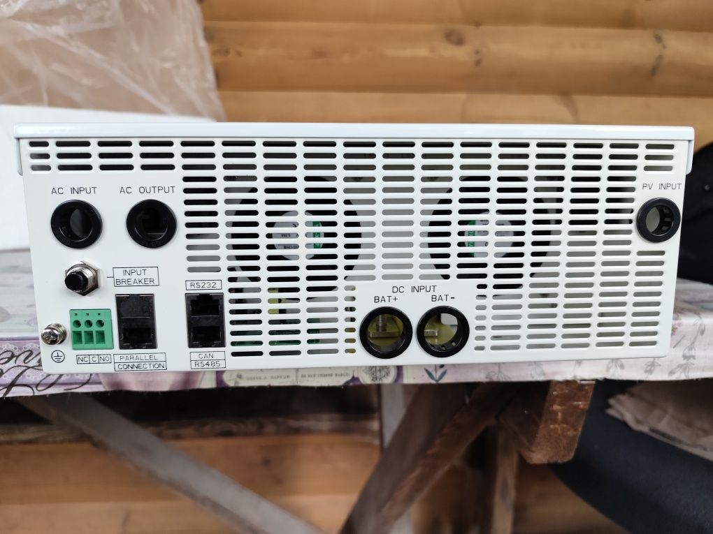 Гібридний інвертор Daxtromn SC-HF-3500, 24 В, 80 А, 3500 Вт