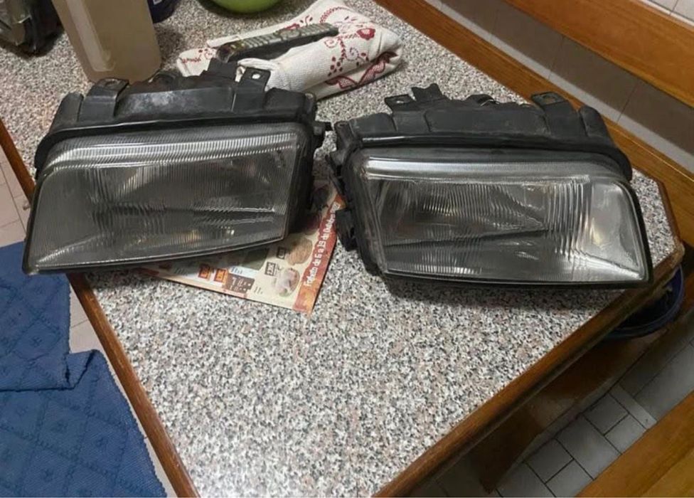 Vendo farois audi a4 b5 em bom estado