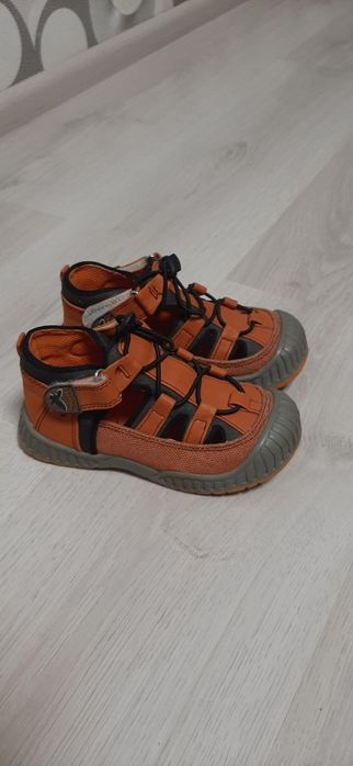 Продам Сандали,кеды на мальчика