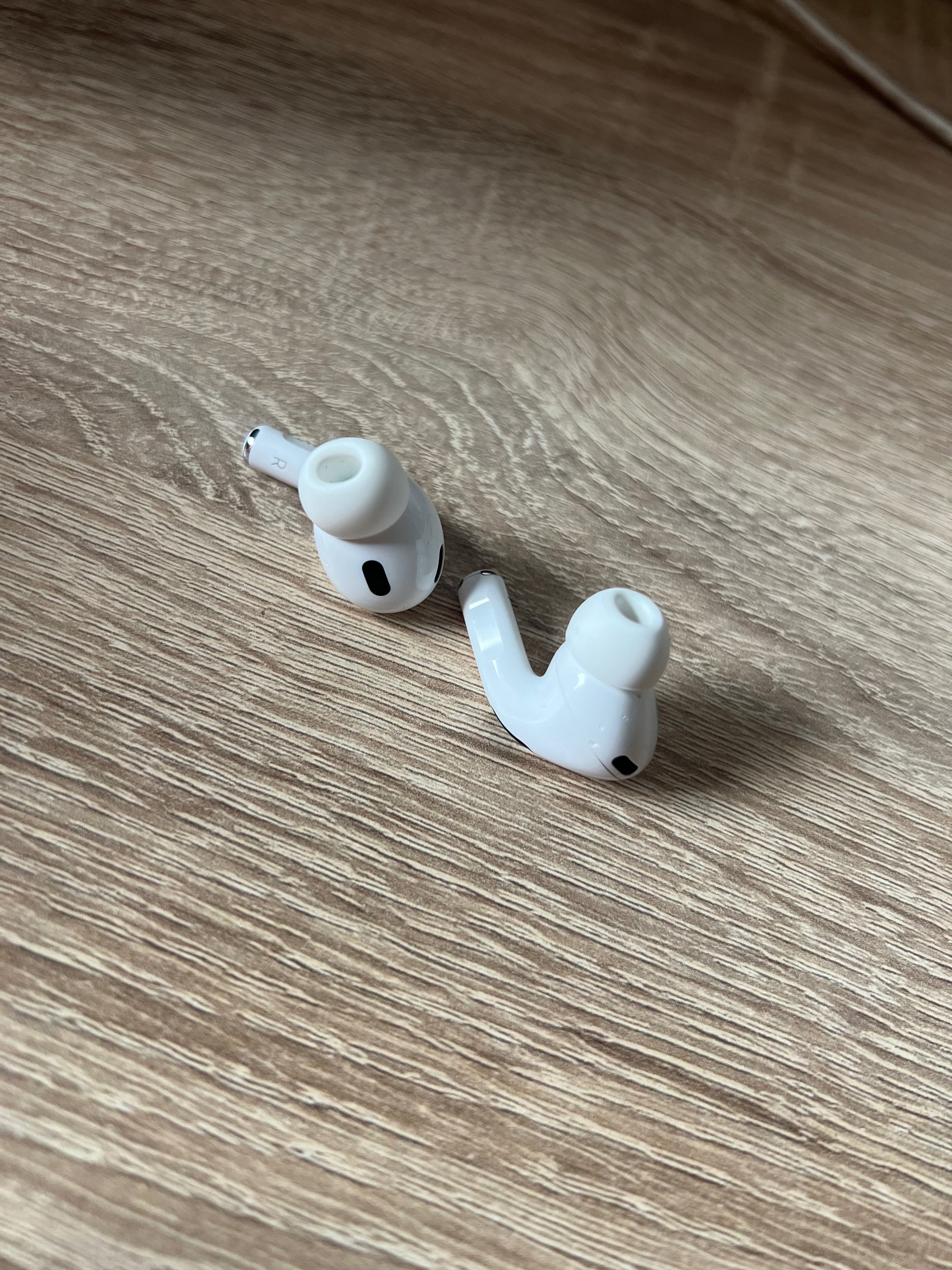 Apple airpods 2pro