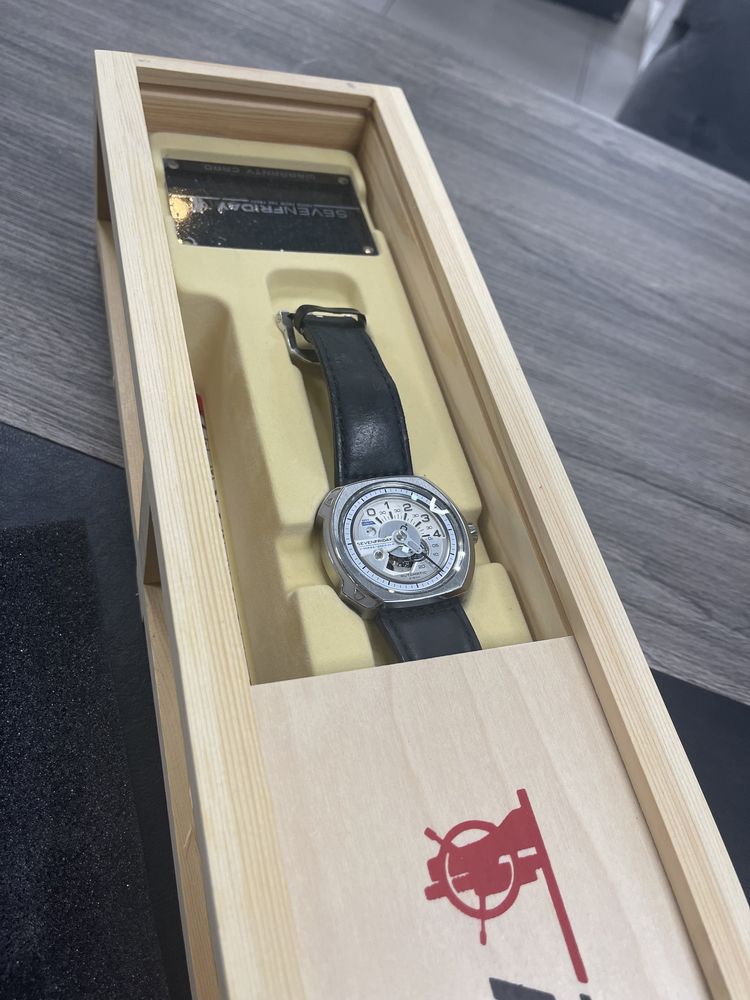 Годинник Sevenfriday V- series V1/01