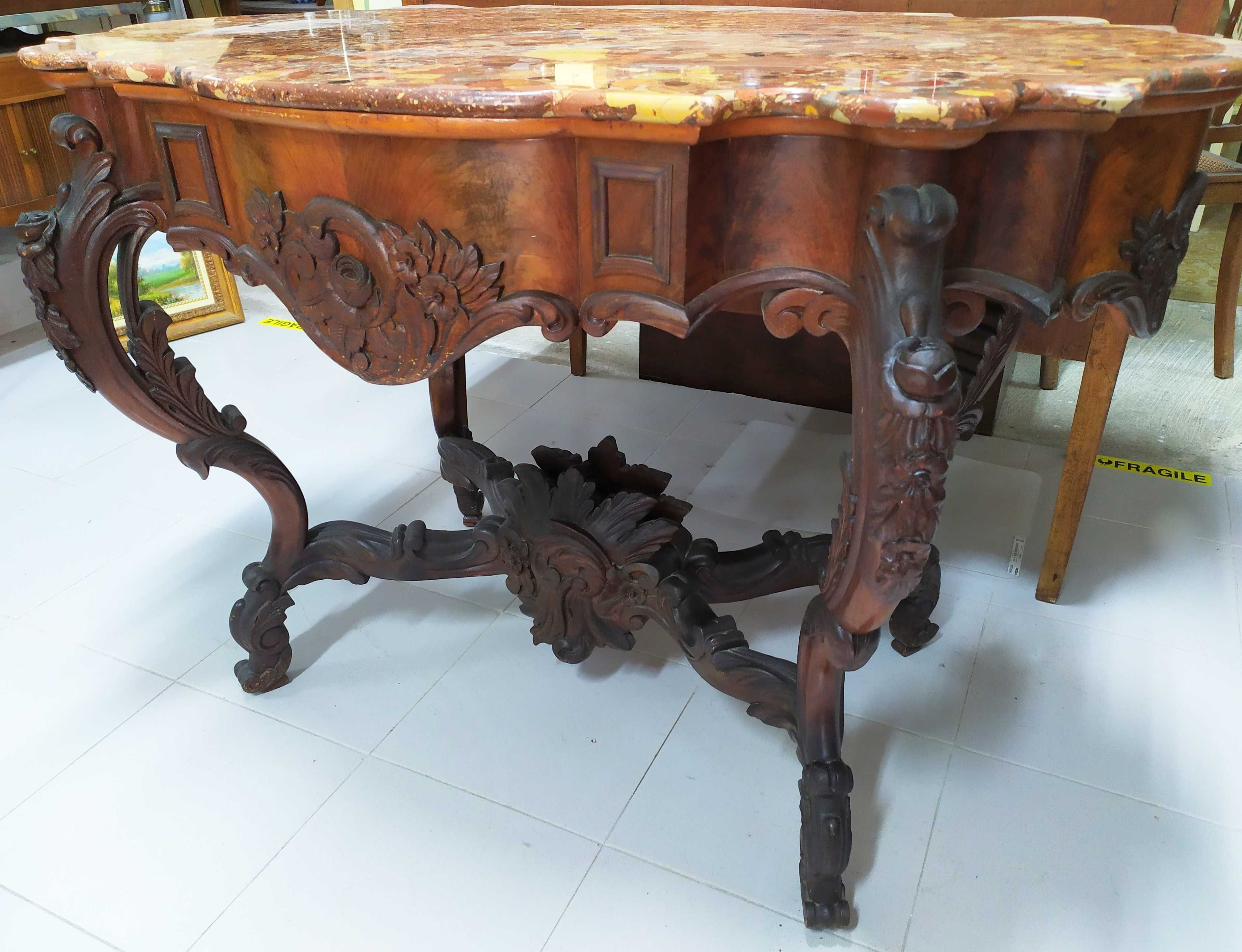 Magnífica mesa estilo Luís XV