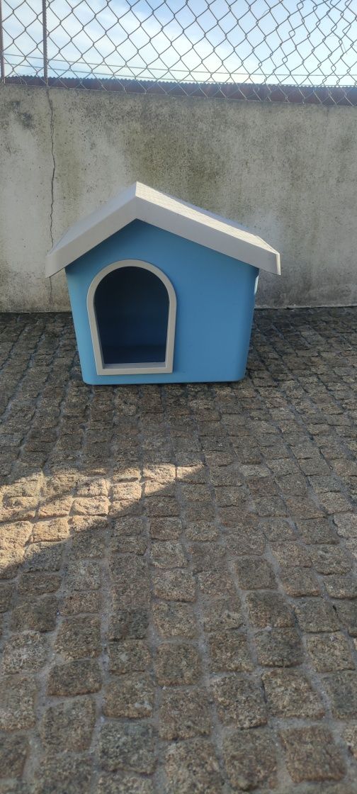Casota pequena como nova