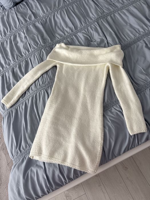 Сукня вʼязана  з спущеними плечима Inspo