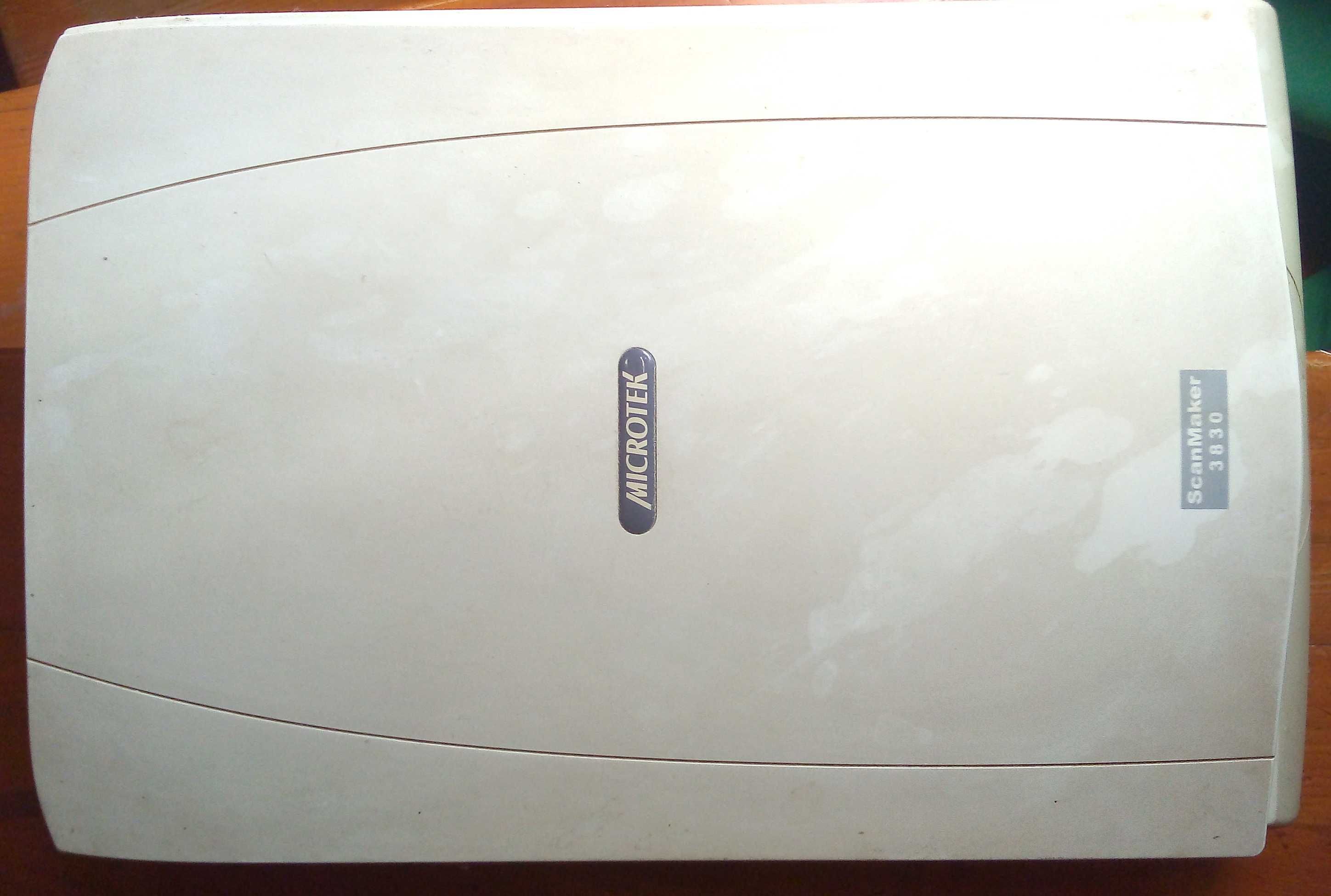 Сканер Microtek Scanmaker 3830