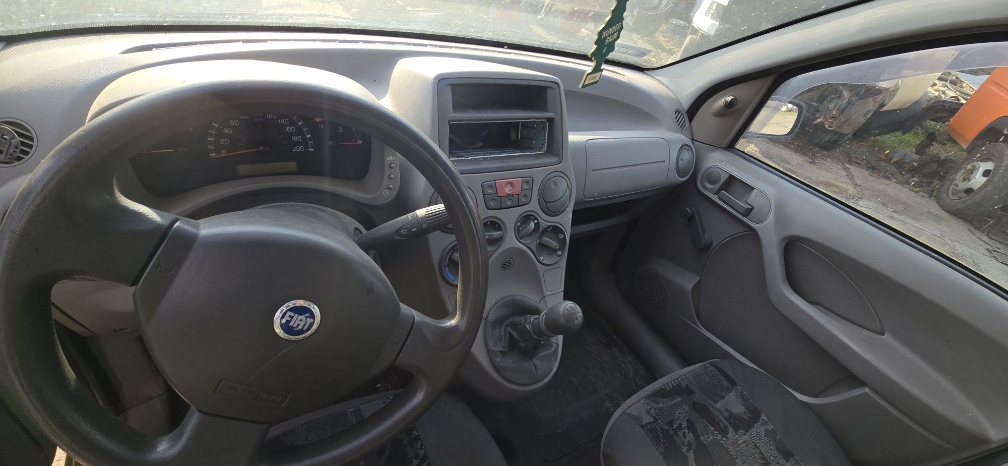 Maska klapa drzwi lampy zderzak Fiat Panda 1.1 40KW 2004  733/A części