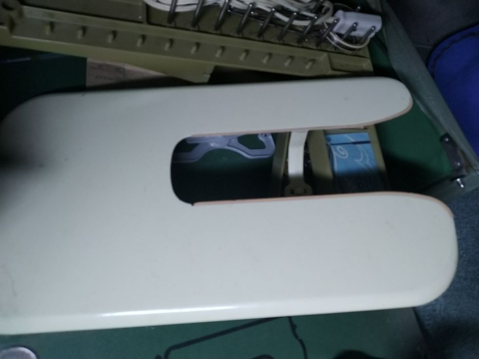 Продам швейцарську швейну машинку Bernina