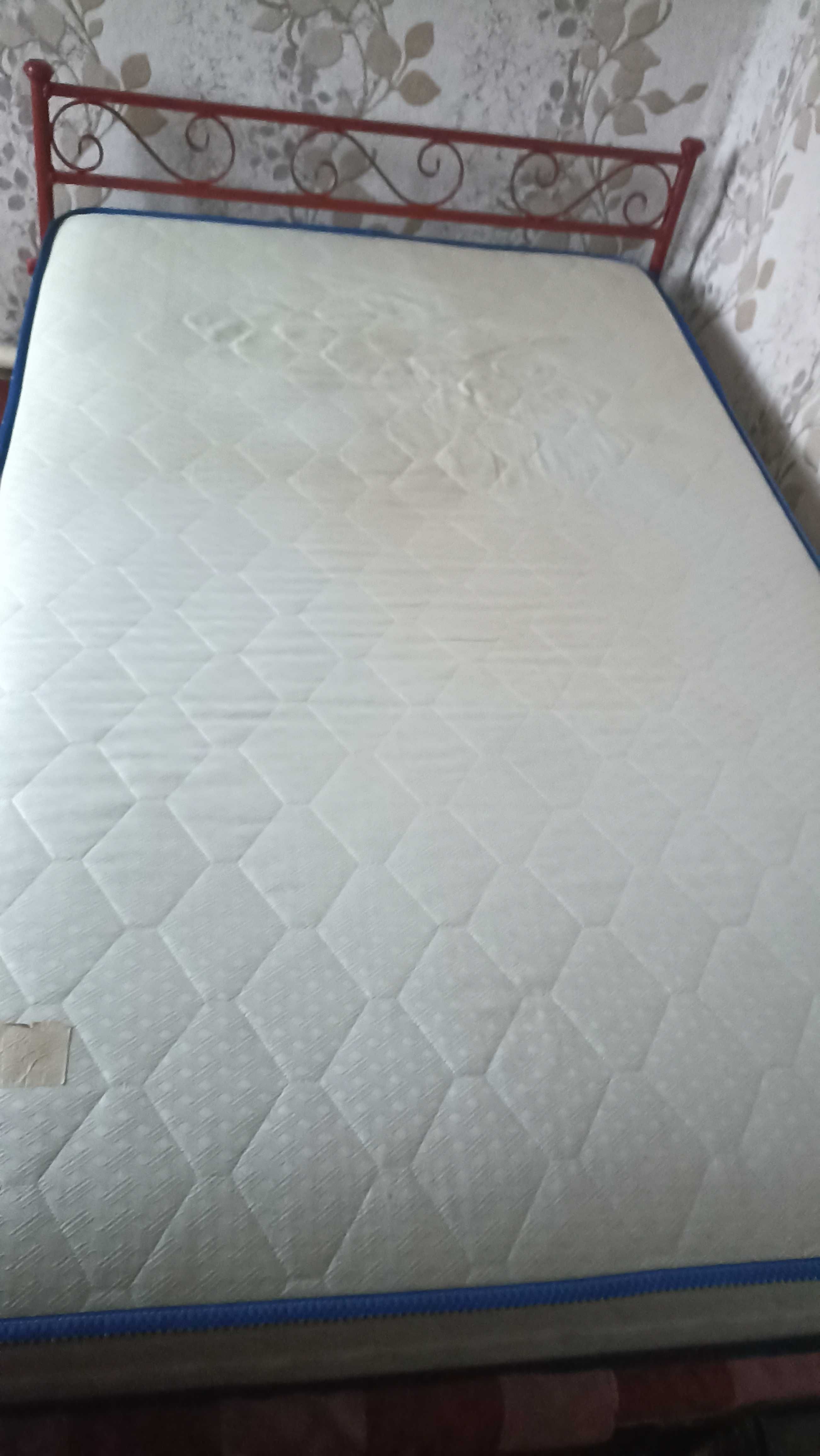 Продам железную кровать