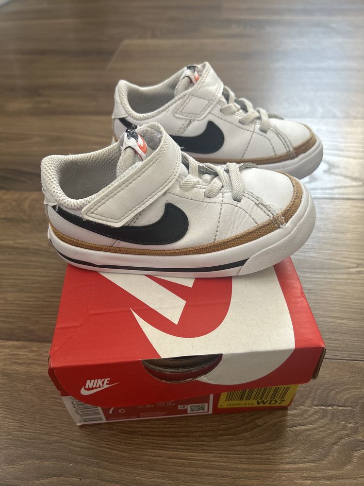 COURT LEGACY UNISEX - Sneakersy Nike niskie nr 23,5