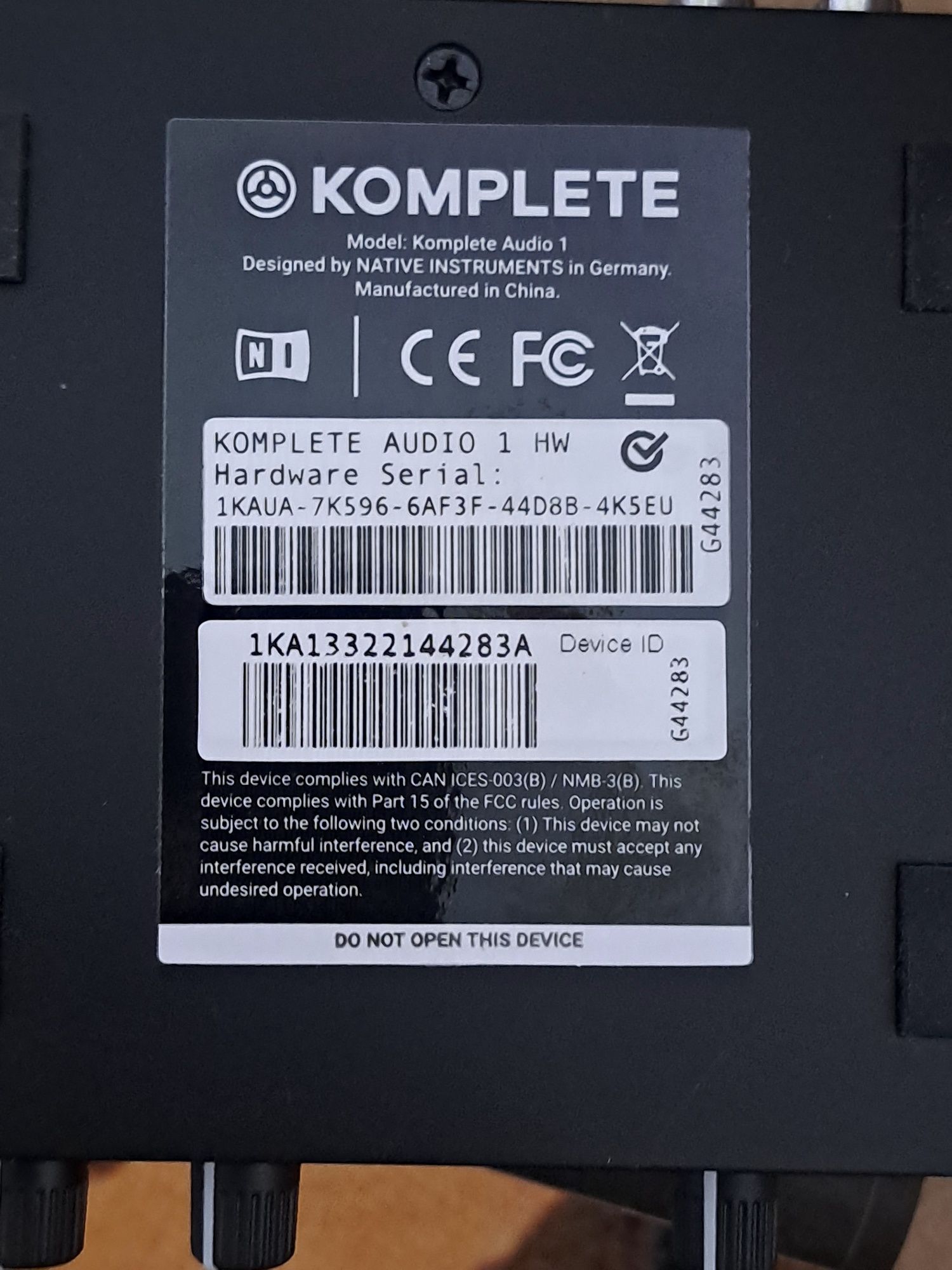 Interfejs/ karta dźwiękowa Komplete Audio 1
