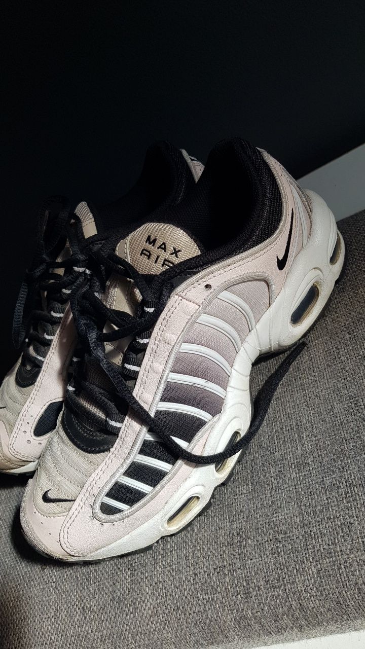 Nike Air Max Tailwind
