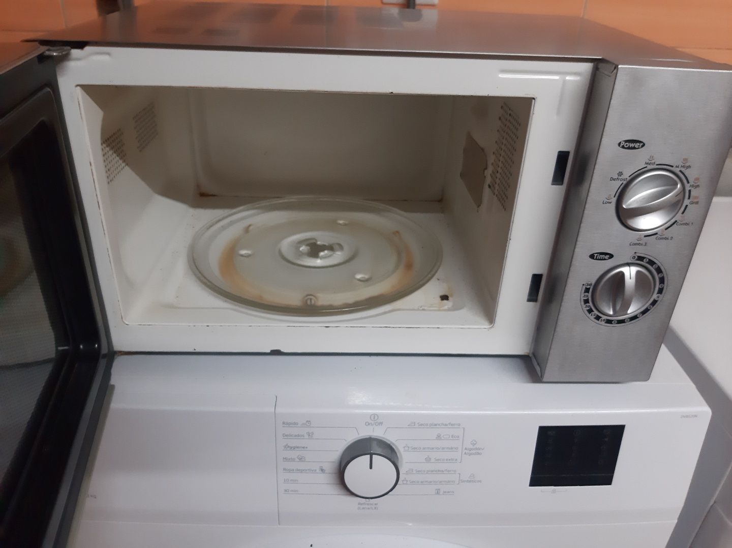 Forno micro-ondas Electronia 10€