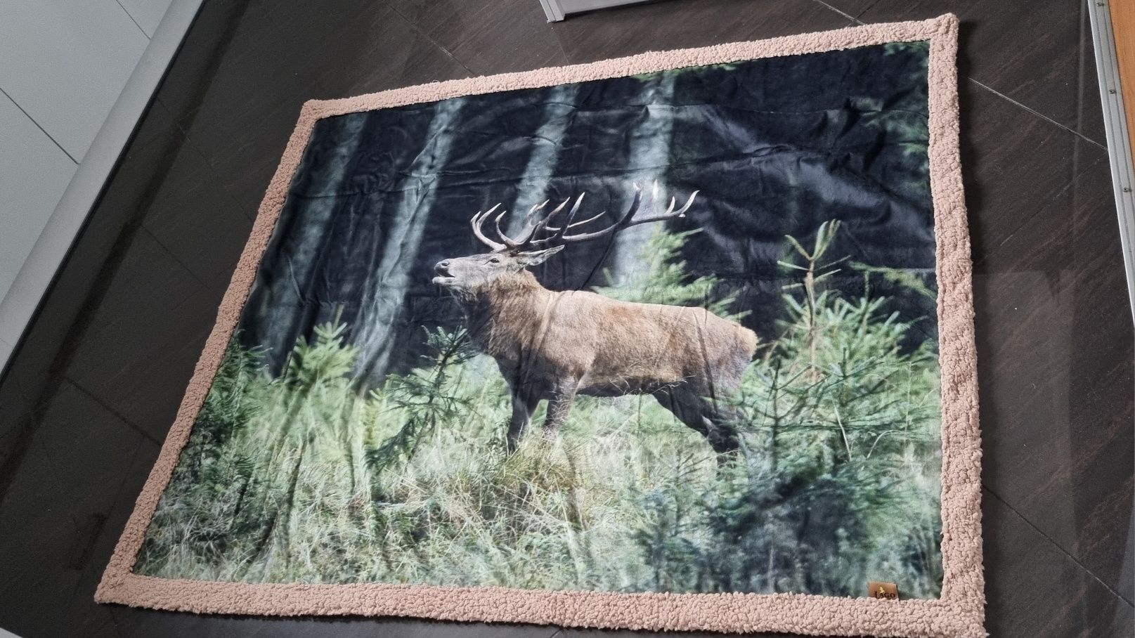 Koc il Lago z jeleniem mink i sherpa 130 cm x 150 cm